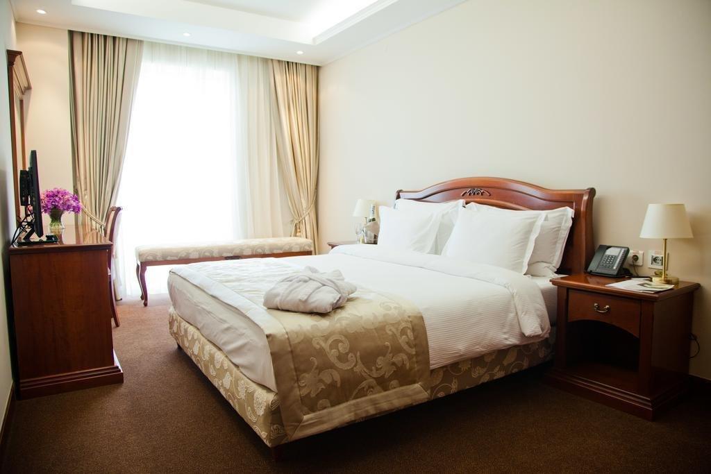 Caspian Riviera Grand Palace Hotel Актау Екстер'єр фото