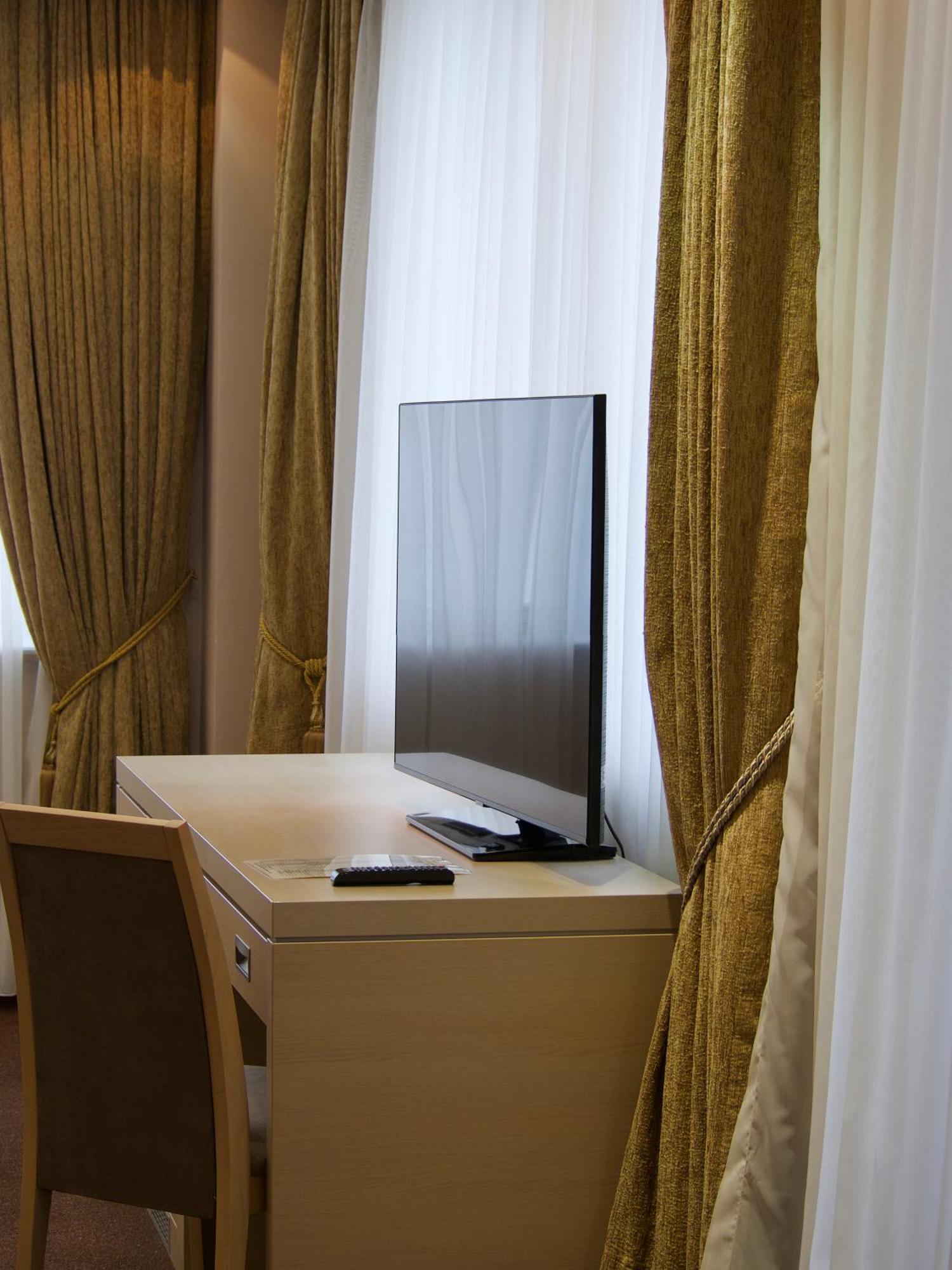 Caspian Riviera Grand Palace Hotel Актау Екстер'єр фото A television set