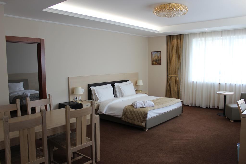 Caspian Riviera Grand Palace Hotel Актау Екстер'єр фото